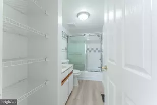 304 N 8th St, Philadelphia, PA 19107 - Photo 30