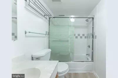 304 N 8th Street #N, Philadelphia, PA 19107 - Photo 32