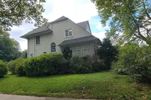 1050 Stanwood St, Philadelphia, PA 19111 - Photo 20