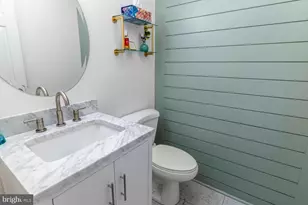752 N 24th St, Philadelphia, PA 19130 - Photo 12