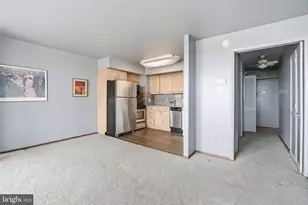 2401 Pennsylvania Ave, Philadelphia, PA 19130 - Photo 16