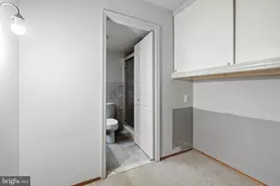 2401 Pennsylvania Ave, Philadelphia, PA 19130 - Photo 20