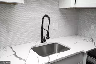1721 W Lippincott St, Philadelphia, PA 19132 - Photo 6