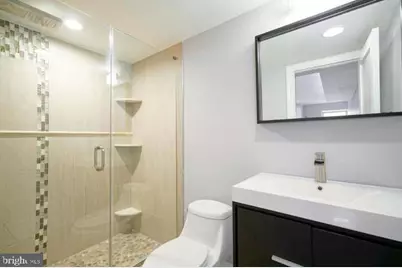 801 N 17th Street #2, Philadelphia, PA 19130 - Photo 12