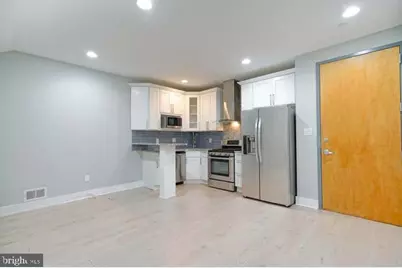 801 N 17th Street #2, Philadelphia, PA 19130 - Photo 2