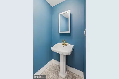 823 N 22nd Street, Philadelphia, PA 19130 - Photo 18