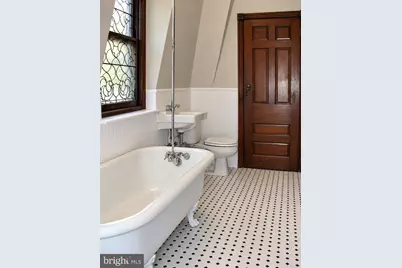 825 S 49th Street, Philadelphia, PA 19143 - Photo 32