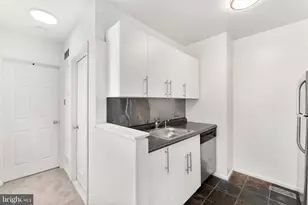 1132 Mt Vernon St, Philadelphia, PA 19123 - Photo 8