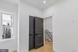 1652 S LeCount St, Philadelphia, PA 19145 - Photo 30