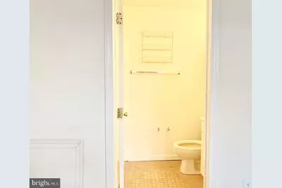 1211 Locust Street #2F, Philadelphia, PA 19107 - Photo 10