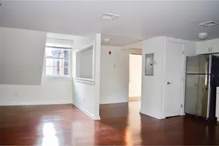 1300 Spruce St, Philadelphia, PA 19107 - Photo 4