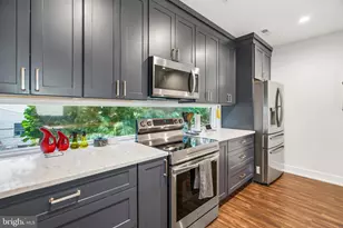 411 Salmon St, Philadelphia, PA 19125 - Photo 8