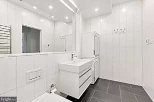 1213-15 Locust St, Philadelphia, PA 19107 - Photo 20