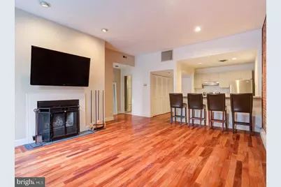 102 Church Street #301, Philadelphia, PA 19106 - Photo 4