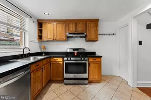 2342 S Chadwick St, Philadelphia, PA 19145 - Photo 8