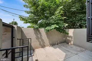 700 N 42nd St, Philadelphia, PA 19104 - Photo 18