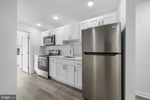700 N 42nd St, Philadelphia, PA 19104 - Photo 38