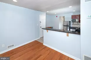 747 S 8th St, Philadelphia, PA 19147 - Photo 6