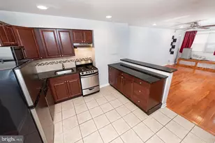 747 S 8th St, Philadelphia, PA 19147 - Photo 4