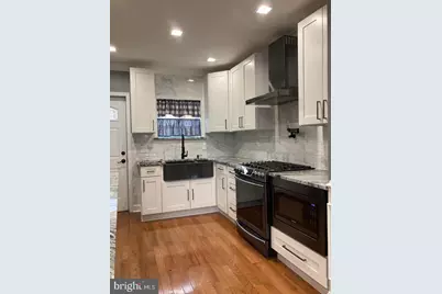 2445 S Lawrence Street, Philadelphia, PA 19148 - Photo 10