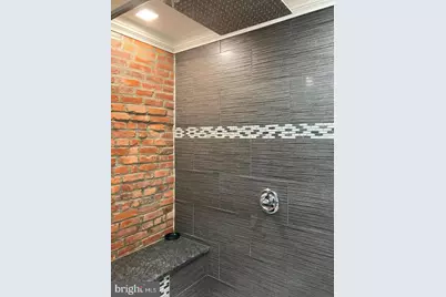 2445 S Lawrence Street, Philadelphia, PA 19148 - Photo 24