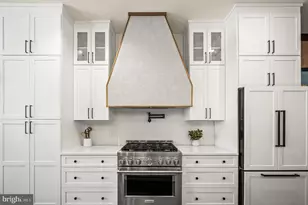 206 Kalos St, Philadelphia, PA 19128 - Photo 4