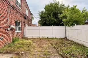9853 Wistaria St, Philadelphia, PA 19115 - Photo 30