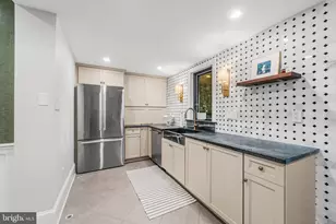 197 E Evergreen Ave, Philadelphia, PA 19118 - Photo 16