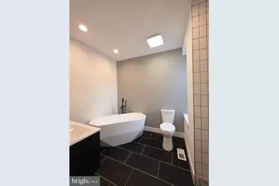 904 Sterner Street, Philadelphia, PA 19133 - Photo 18