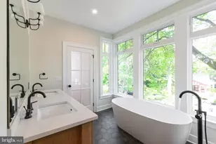 161 Carpenter Ln, Philadelphia, PA 19119 - Photo 14