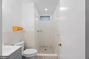 906 Rhawn St, Philadelphia, PA 19111 - Photo 16