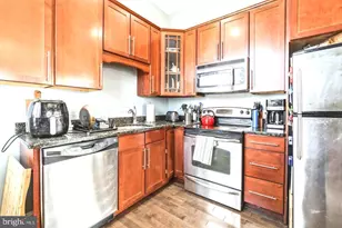207 Rector St, Philadelphia, PA 19128 - Photo 2