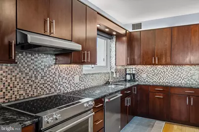 2301 Cherry Street #12G, Philadelphia, PA 19103 - Photo 8