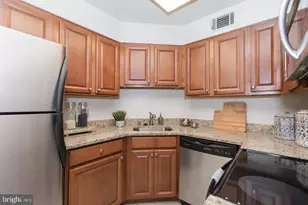 2031 Chancellor St, Philadelphia, PA 19103 - Photo 10