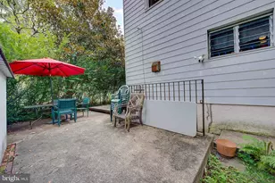 37 E Mermaid Ln, Philadelphia, PA 19118 - Photo 32