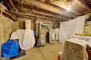37 E Mermaid Ln, Philadelphia, PA 19118 - Photo 24
