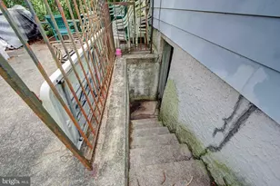 37 E Mermaid Ln, Philadelphia, PA 19118 - Photo 24