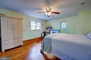37 E Mermaid Ln, Philadelphia, PA 19118 - Photo 14