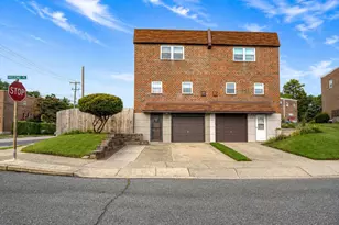 369 Helene Pl, Philadelphia, PA 19116 - Photo 2