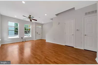1318 Bainbridge Street, Philadelphia, PA 19147 - Photo 4