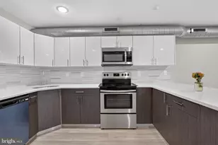 1724 N Marshall St, Philadelphia, PA 19122 - Photo 4
