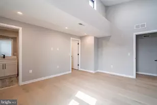 719 Dickinson St, Philadelphia, PA 19147 - Photo 14