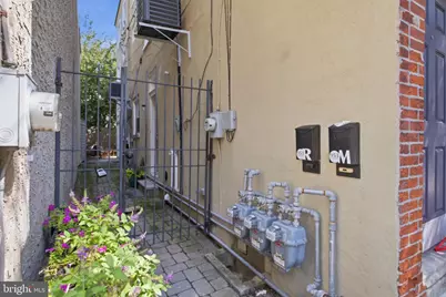 953 N Randolph Street #2R, Philadelphia, PA 19123 - Photo 2