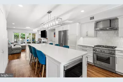 631 Addison Street, Philadelphia, PA 19147 - Photo 2