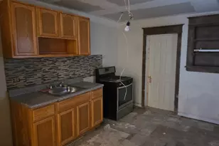 7033 Saybrook Ave, Philadelphia, PA 19142 - Photo 12