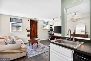 1500 Green St, Philadelphia, PA 19130 - Photo 8