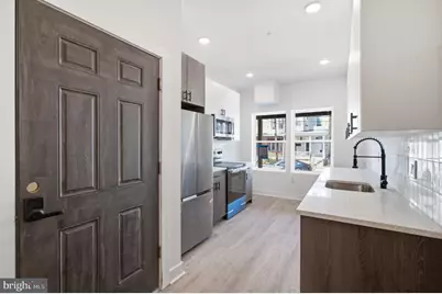 669 N 39th Street #1, Philadelphia, PA 19104 - Photo 2