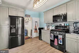 523 Green, Philadelphia, PA 19128 - Photo 6