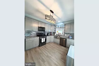 523 Green, Philadelphia, PA 19128 - Photo 2
