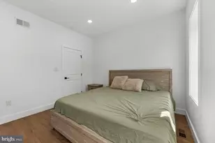 2025 S Cleveland St, Philadelphia, PA 19145 - Photo 16